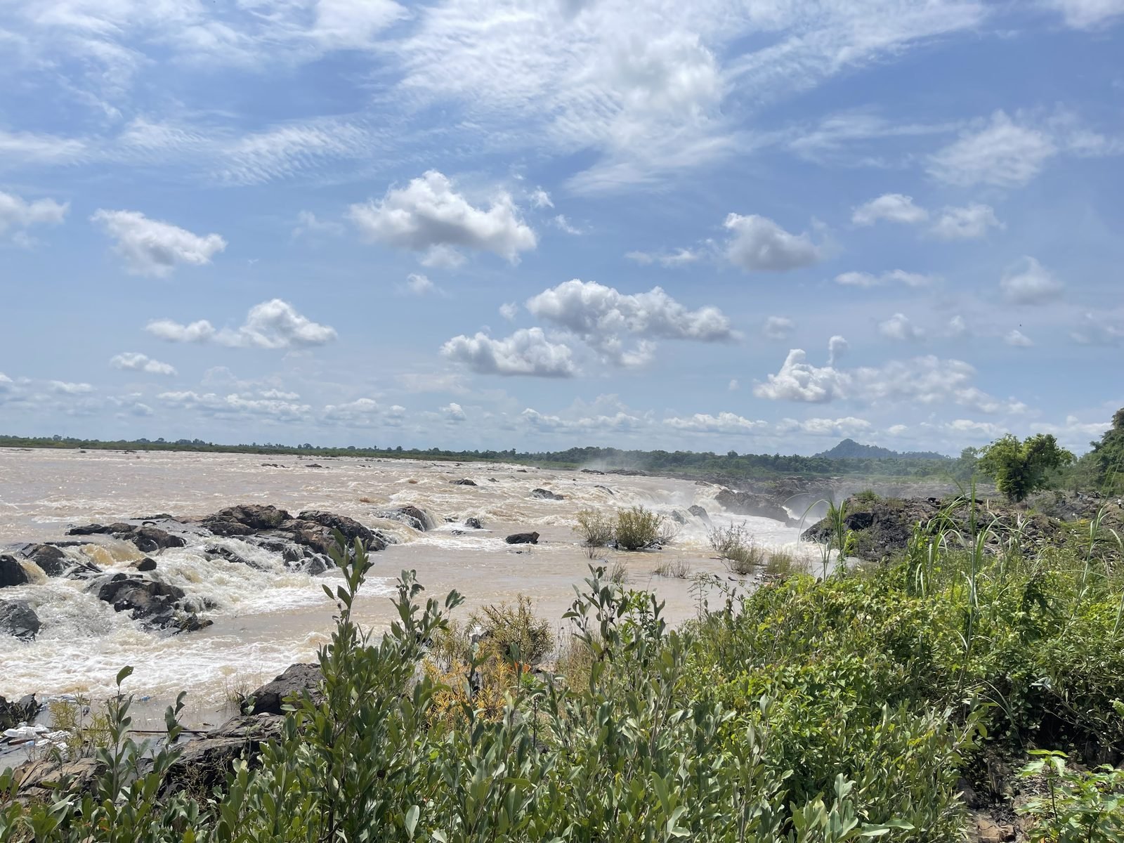 Mekong rapids near Stung Treng