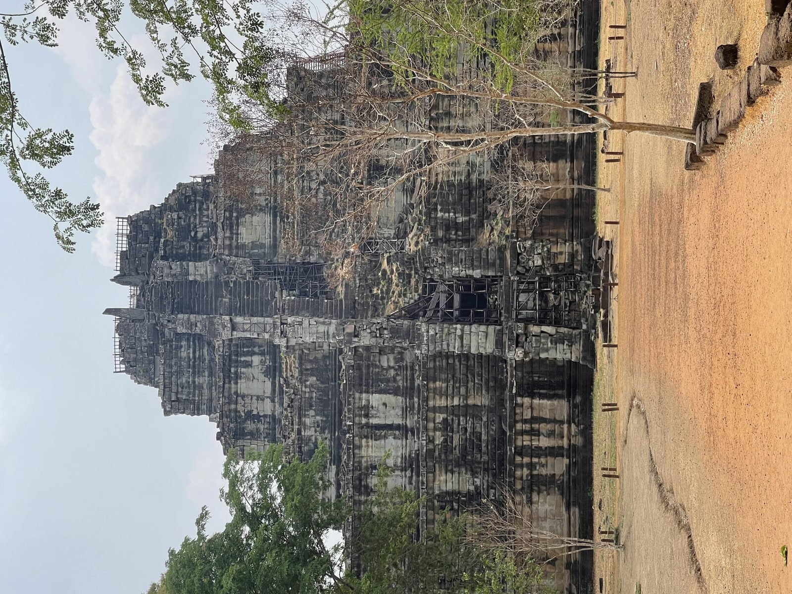 Temple mountain structure